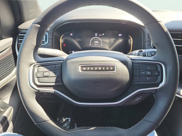 Certified 2022 Jeep Wagoneer Series I AWD/4WD image 32
