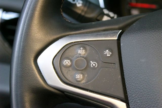 Used 2023 Chevrolet Traverse LT FWD image 22