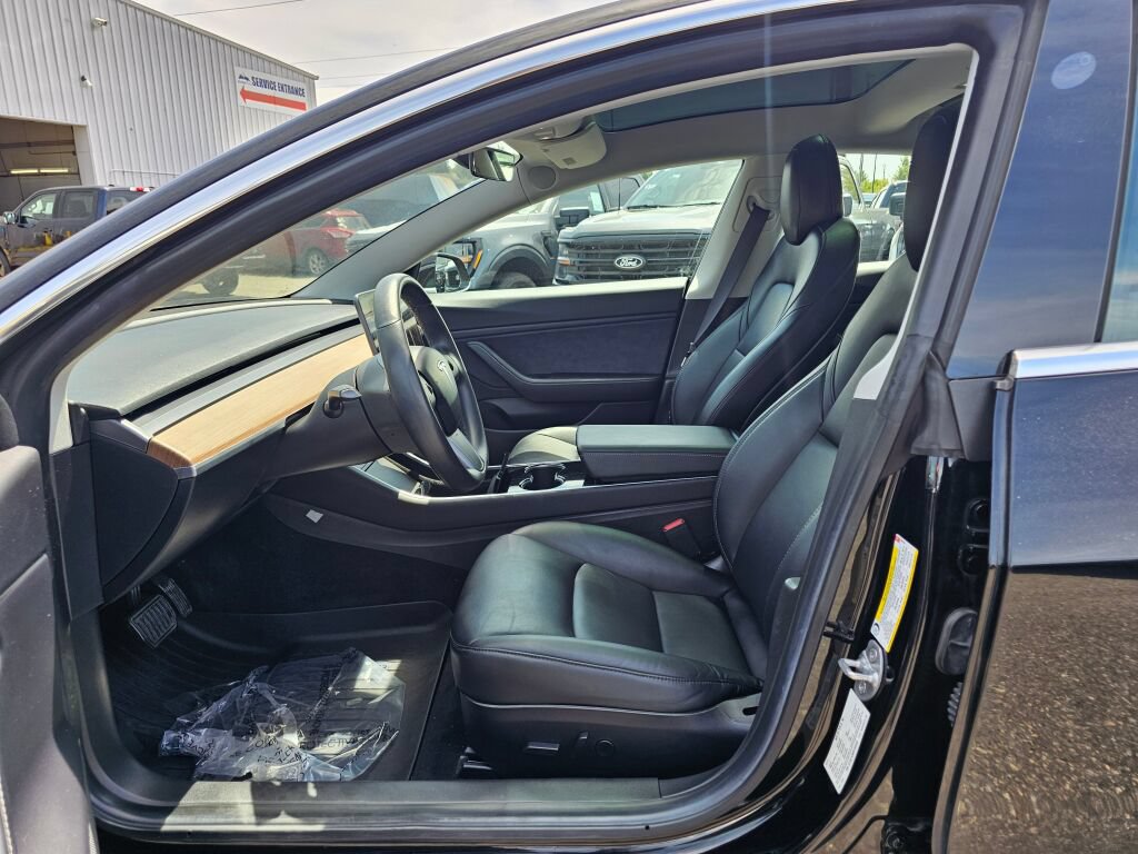 Used 2019 Tesla Model 3 RWD image 15