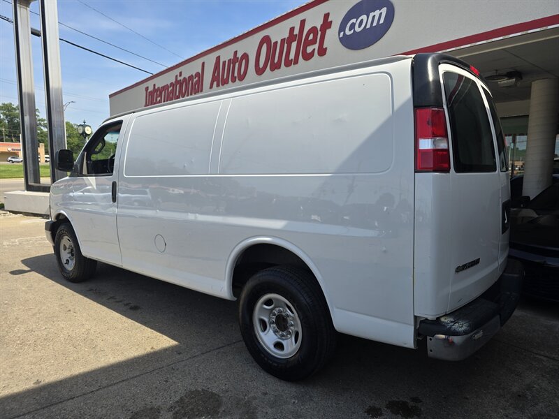 Used 2019 Chevrolet Express 2500 w/ Driver Convenience Package RWD image 6