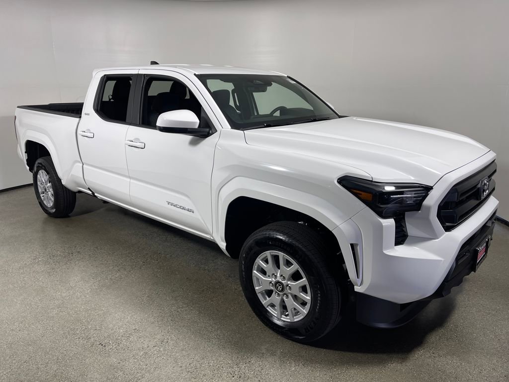 New 2025 Toyota Tacoma SR5