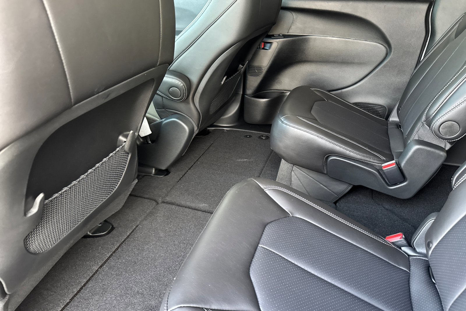 New 2026 Chrysler Voyager LX image 11