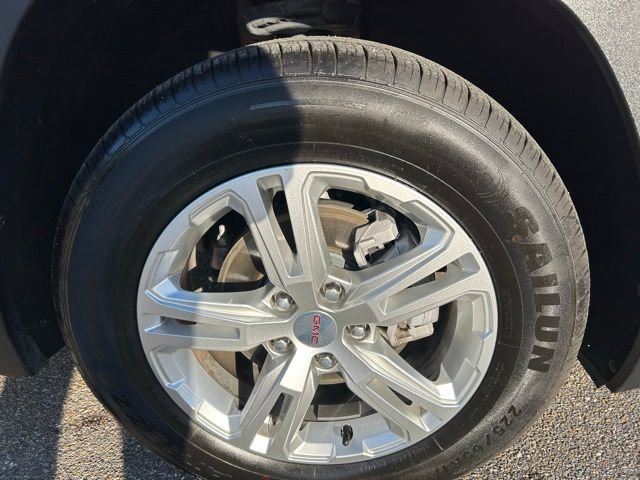 Used 2024 GMC Terrain SLE AWD/4WD image 9