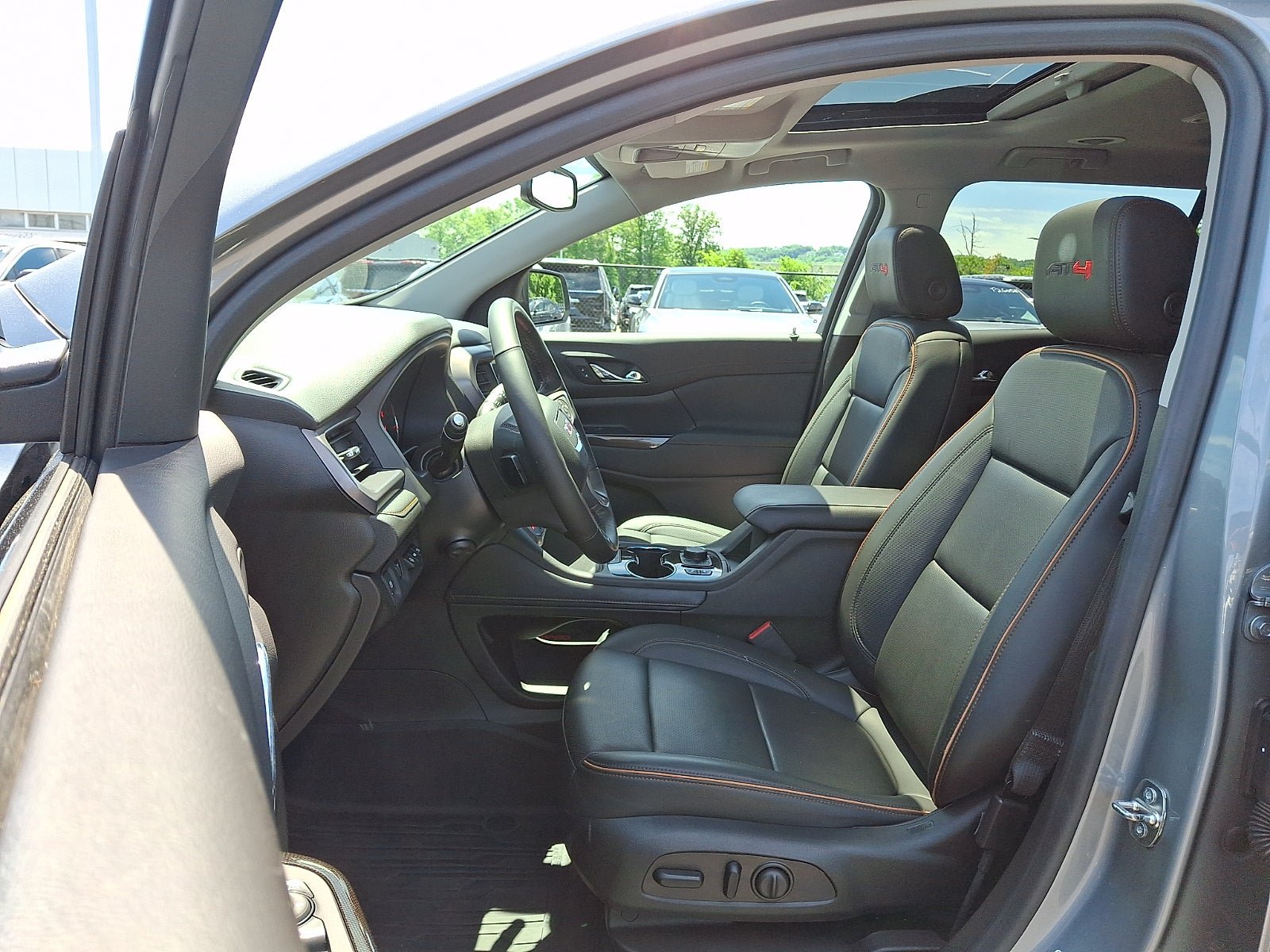 Used 2023 GMC Acadia AT4 w/ Technology Package AWD/4WD image 15