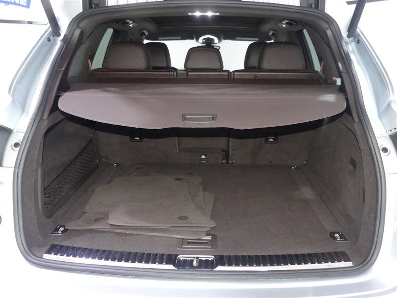 Used 2017 Porsche Cayenne GTS AWD/4WD image 9