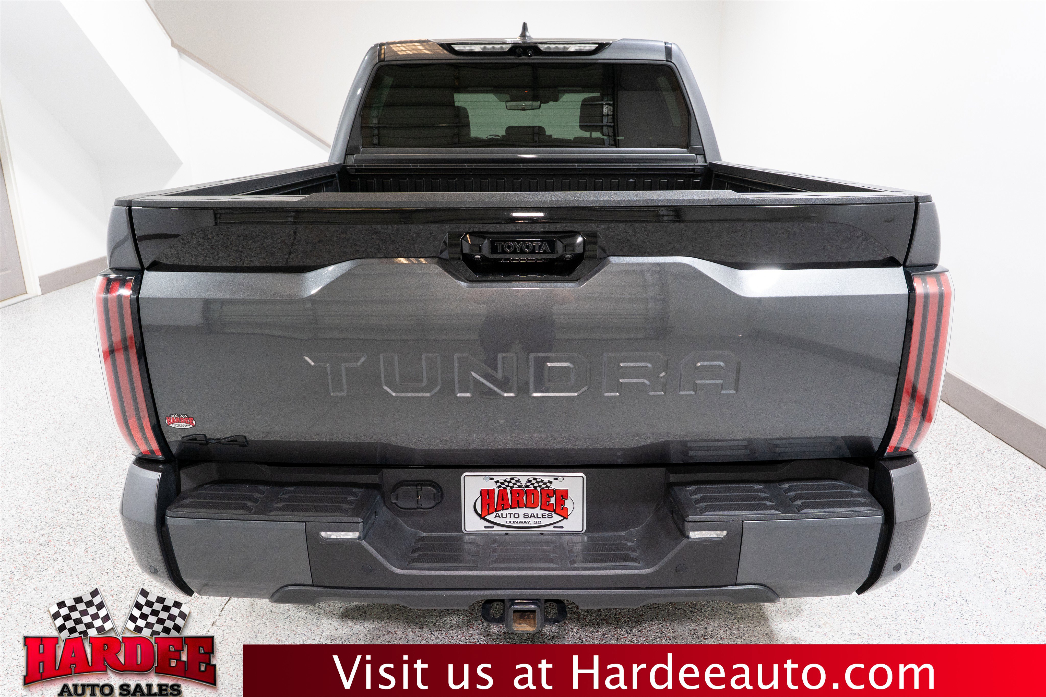 Used 2025 Toyota Tundra Platinum image 4