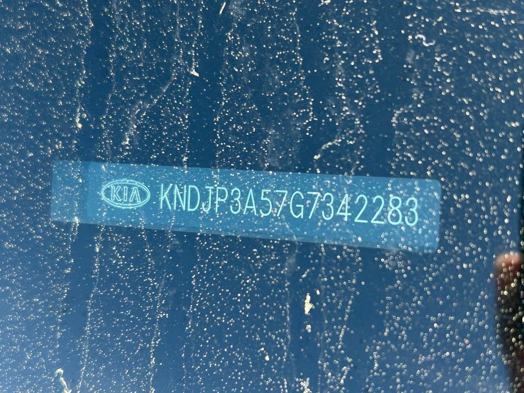 Used 2016 Kia Soul + w/ Designer's Package FWD image 30