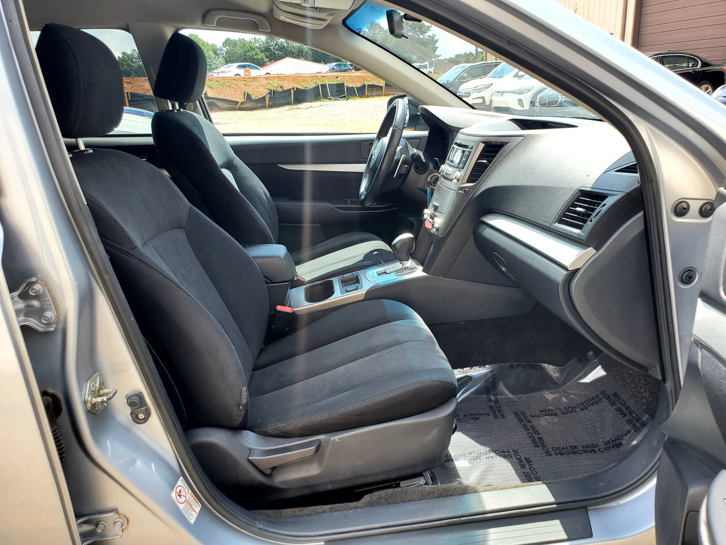 Used 2013 Subaru Outback 2.5i Premium w/ All-Weather Pkg AWD/4WD image 25