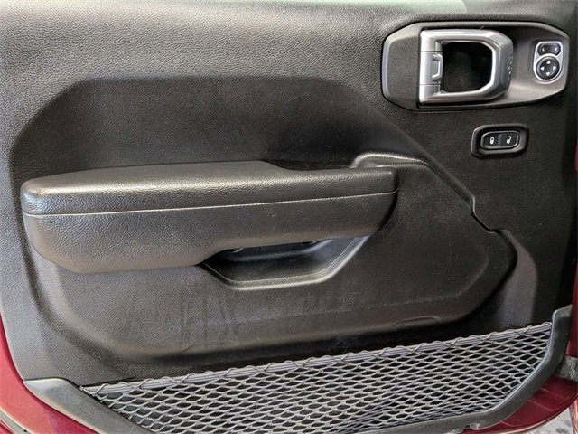 Certified 2022 Jeep Wrangler Unlimited Rubicon w/ Cold Weather Group image 13