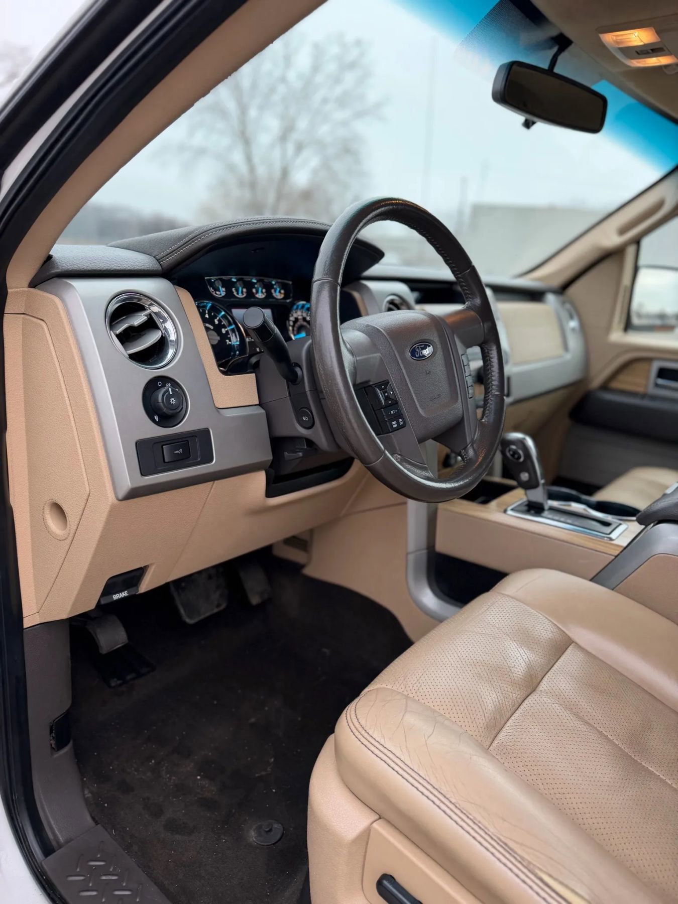 Used 2011 Ford F150 Lariat w/ Lariat Plus Pkg AWD/4WD image 10