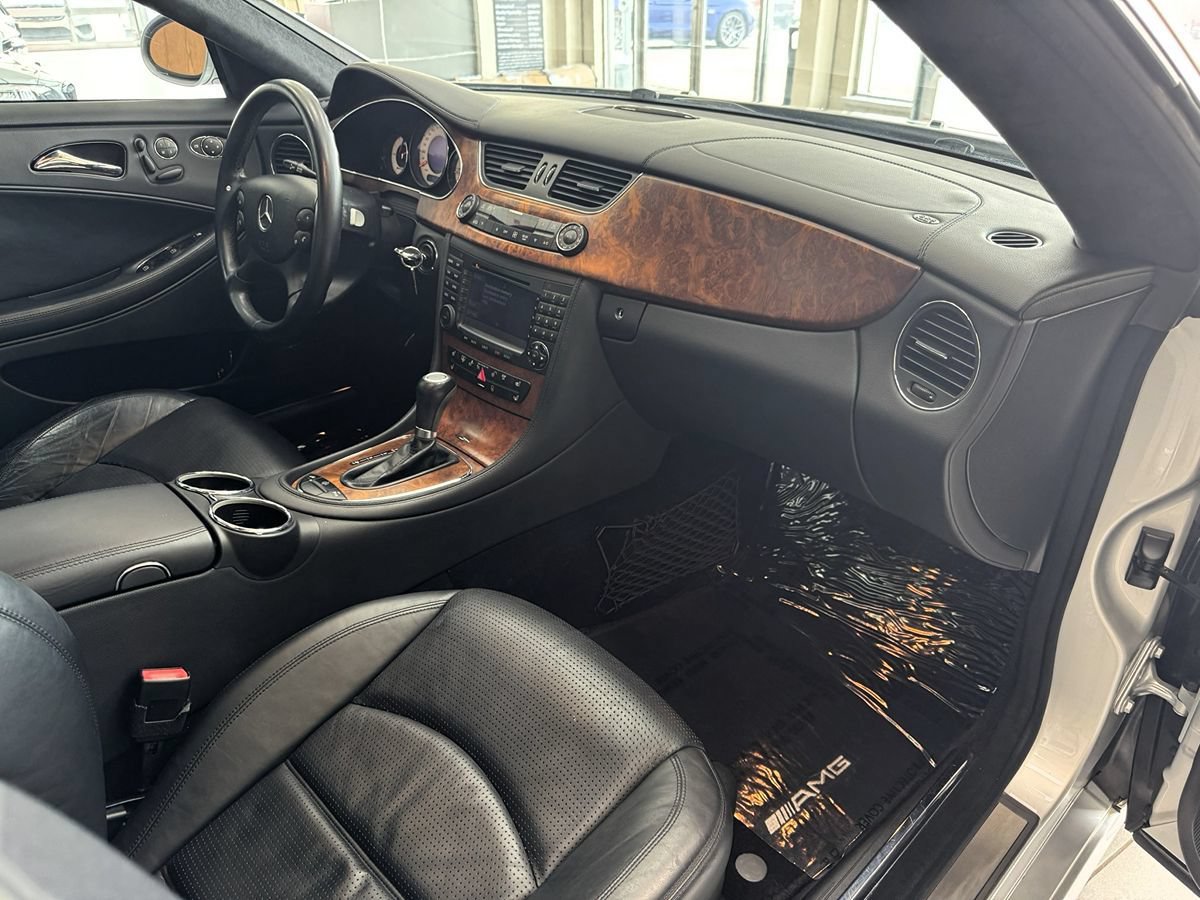 Used 2006 Mercedes-Benz CLS 55 AMG image 21