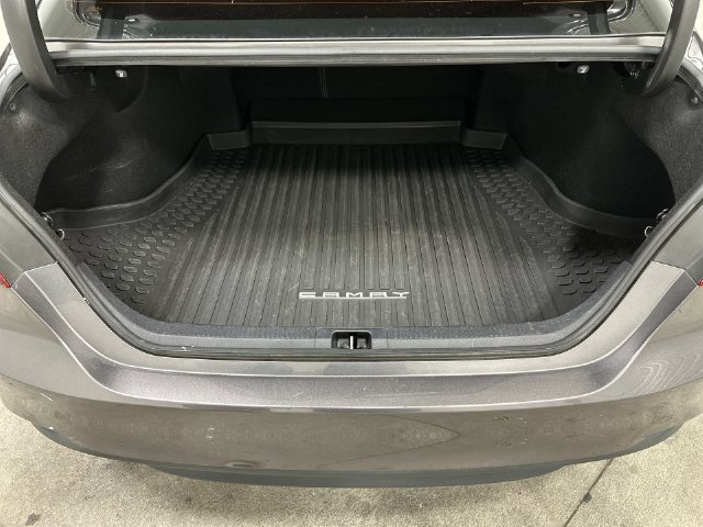 Used 2023 Toyota Camry XLE FWD image 16