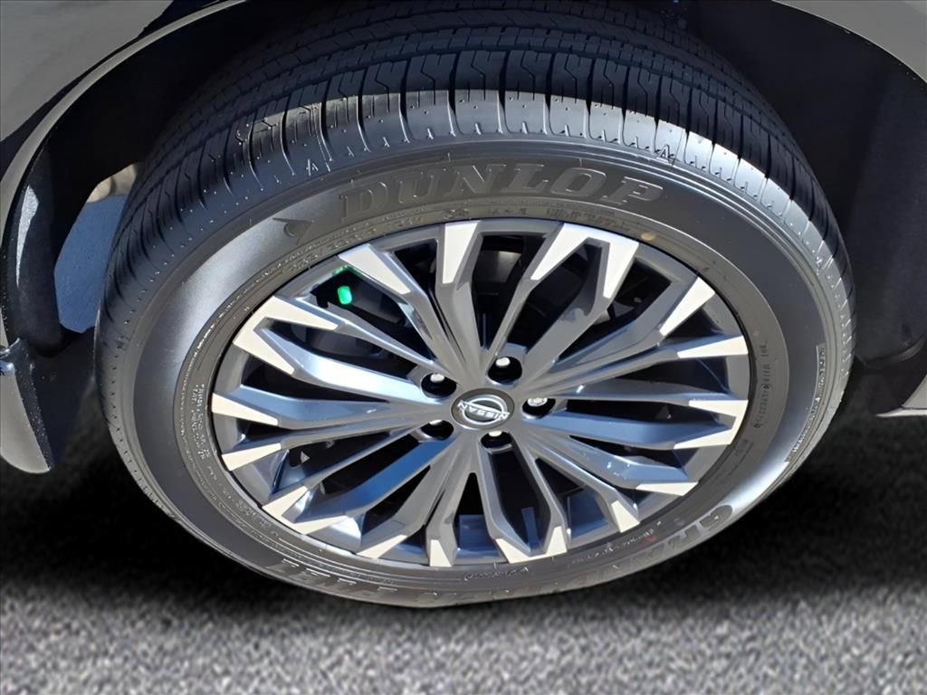 New 2026 Nissan Rogue Platinum image 9