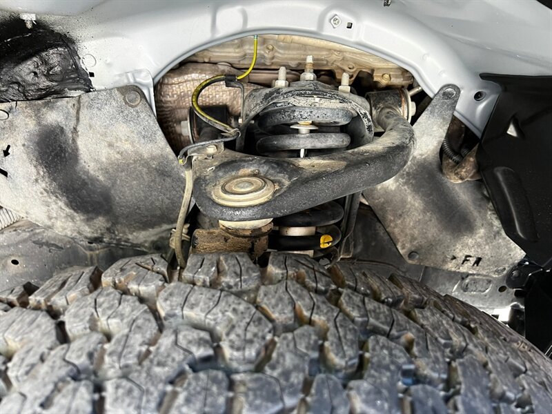Used 2019 Toyota Tundra SR5 AWD/4WD image 12