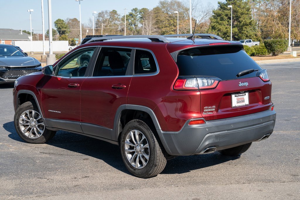 Used 2019 Jeep Cherokee Latitude Plus w/ Comfort/Convenience Group image 3