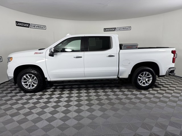 Used 2022 Chevrolet Silverado 1500 LTZ w/ Z71 Off-Road Package image 3