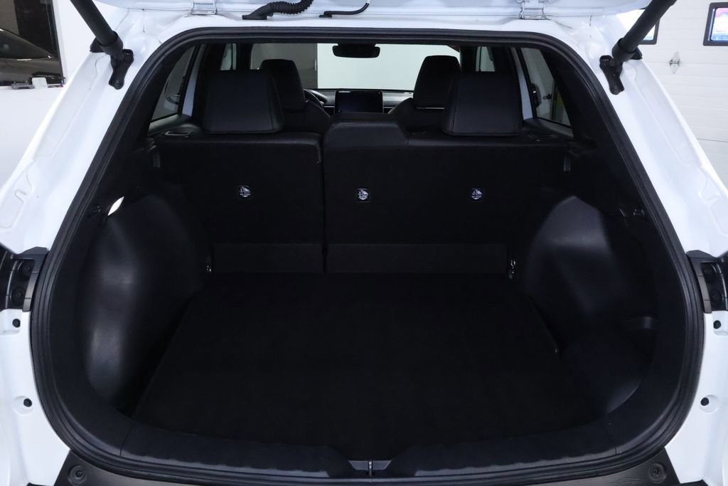 Used 2023 Toyota Corolla Cross XSE w/ Convenience Package image 17