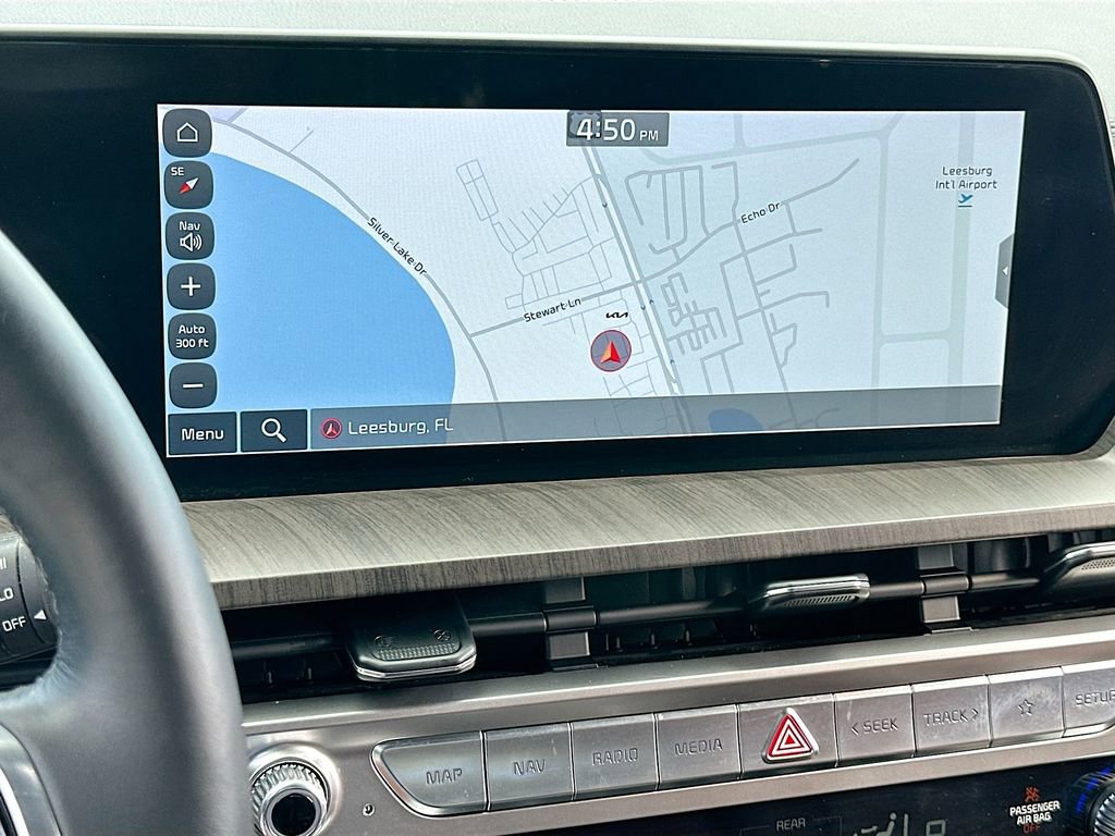 Used 2024 Kia Telluride EX w/ EX Captain's Chair Package AWD/4WD image 13