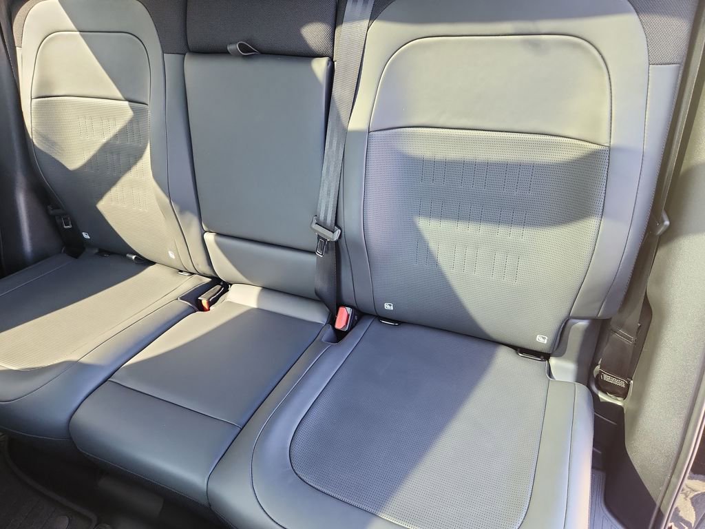 New 2026 Land Rover Defender 110 OCTA image 23