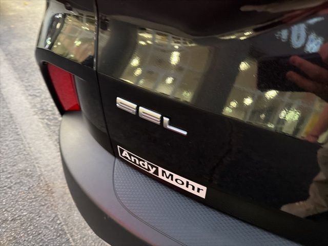 Used 2022 Ford Escape SEL image 9