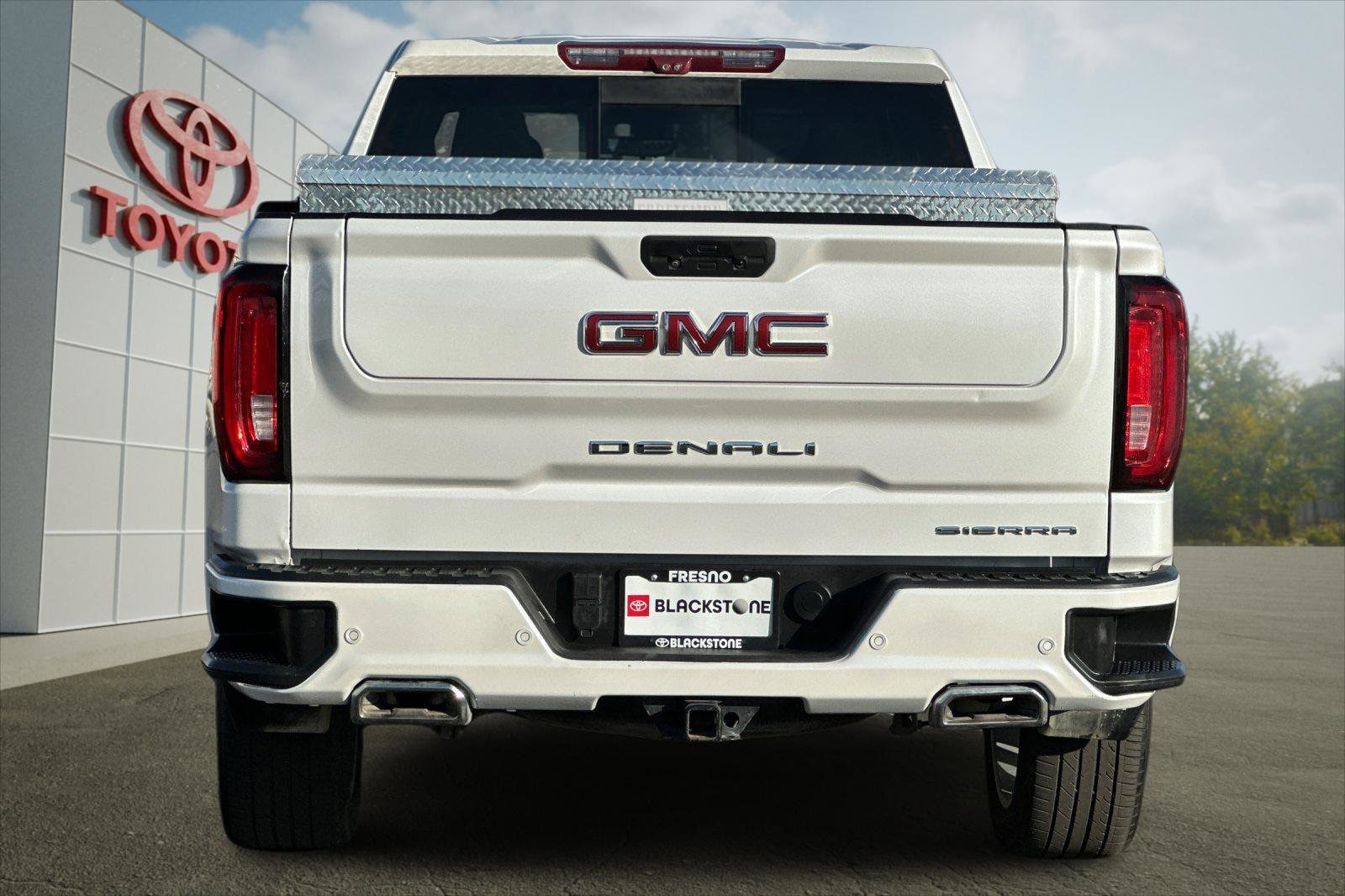 Used 2022 GMC Sierra 1500 Denali w/ Denali Reserve Package AWD/4WD image 4