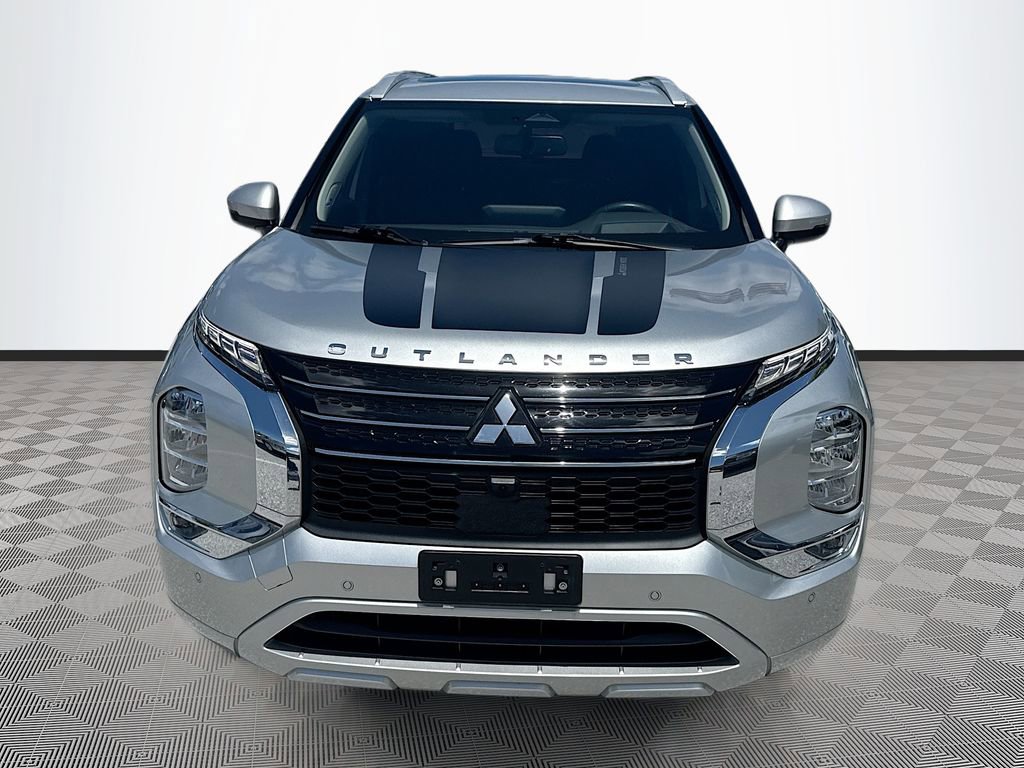 Used 2024 Mitsubishi Outlander SEL image 2