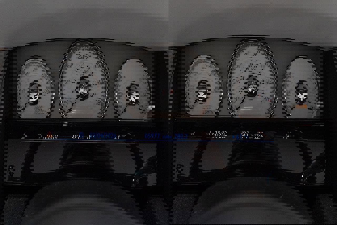 Used 2016 Rolls-Royce Dawn image 22