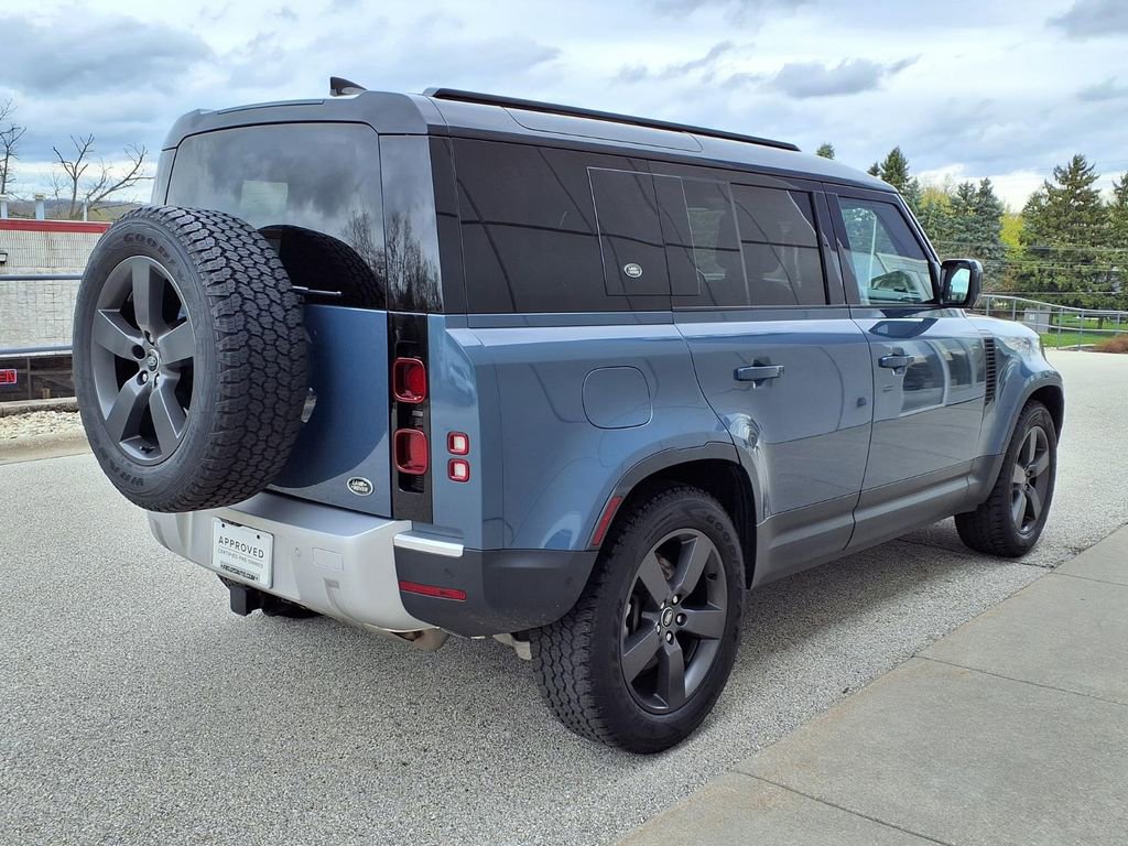 Used 2023 Land Rover Defender 110 SE image 5