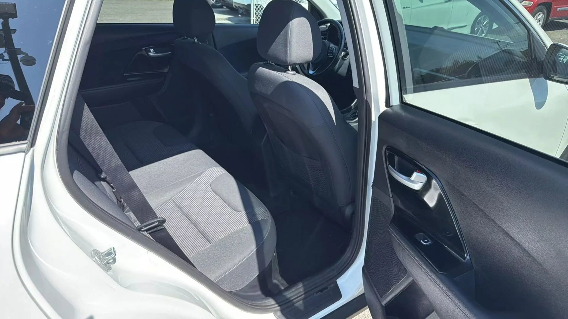 Used 2022 Kia Niro LXS image 26