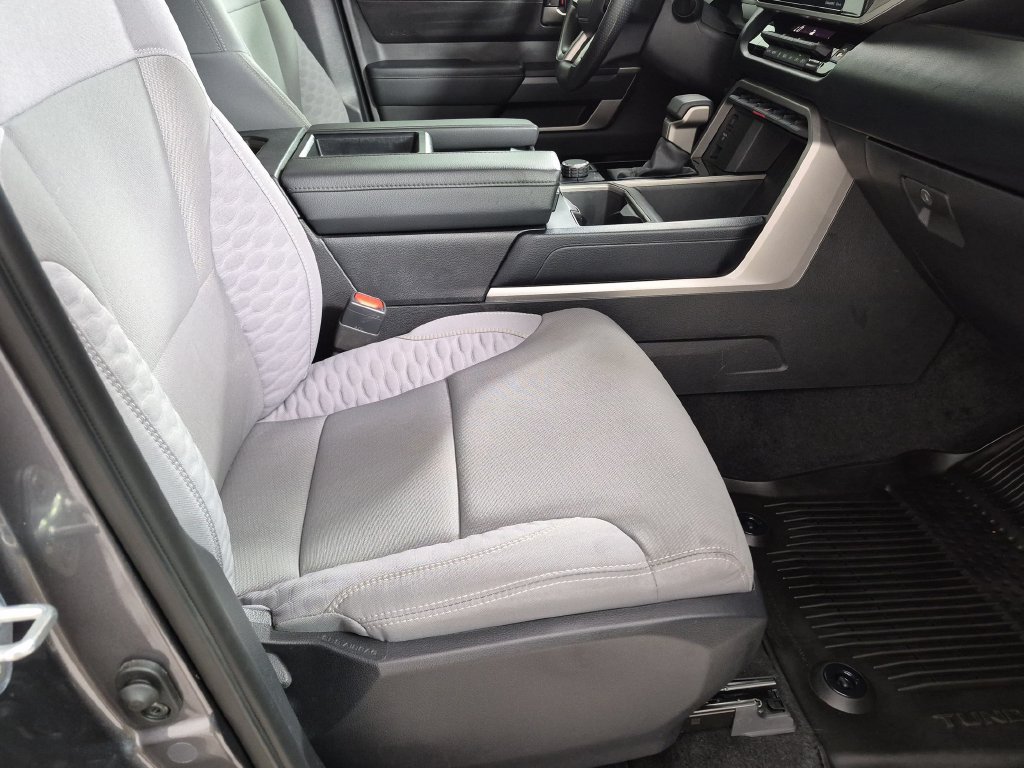 Used 2024 Toyota Tundra SR5 w/ SR5 Convenience Package AWD/4WD image 28