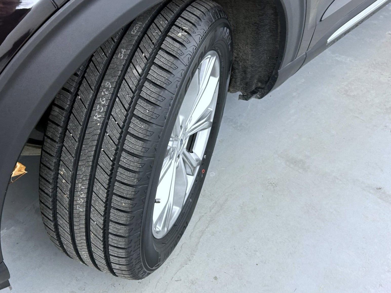 Used 2023 Ford Explorer XLT image 25