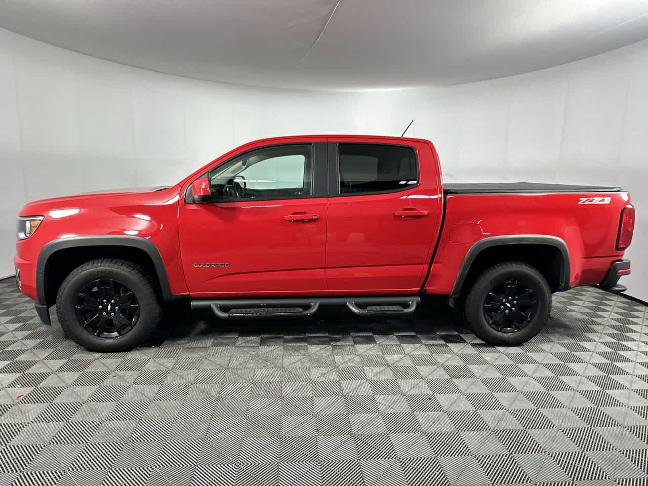 Used 2016 Chevrolet Colorado Z71 w/ LPO, Gearon Bar Package AWD/4WD image 5