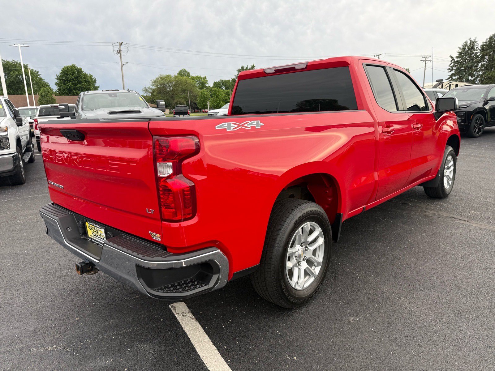 Used 2023 Chevrolet Silverado 1500 LT AWD/4WD image 5