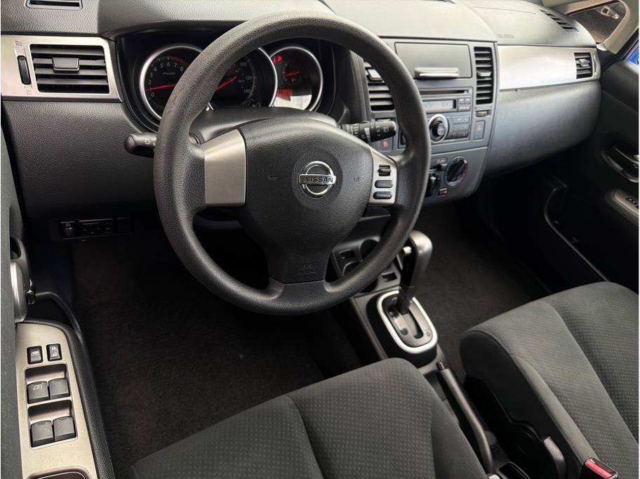 Used 2011 Nissan Versa 1.8 S w/ PWR Plus Pkg FWD image 2