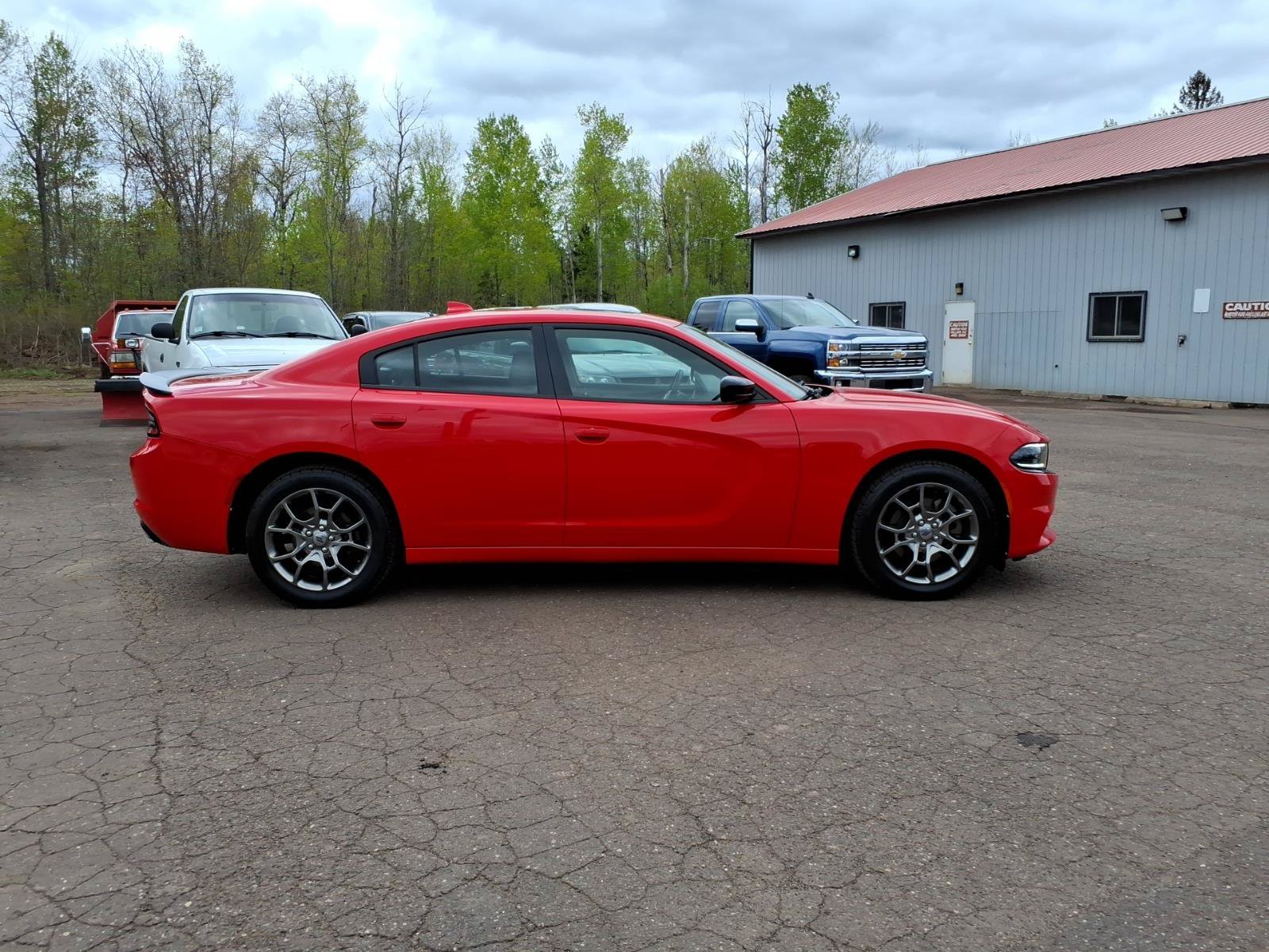 Used 2017 Dodge Charger SXT w/ AWD Plus Group image 7