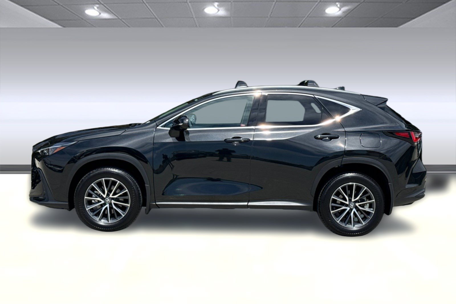 Certified 2025 Lexus NX 350h AWD w/ Accessory Package (A2) image 2