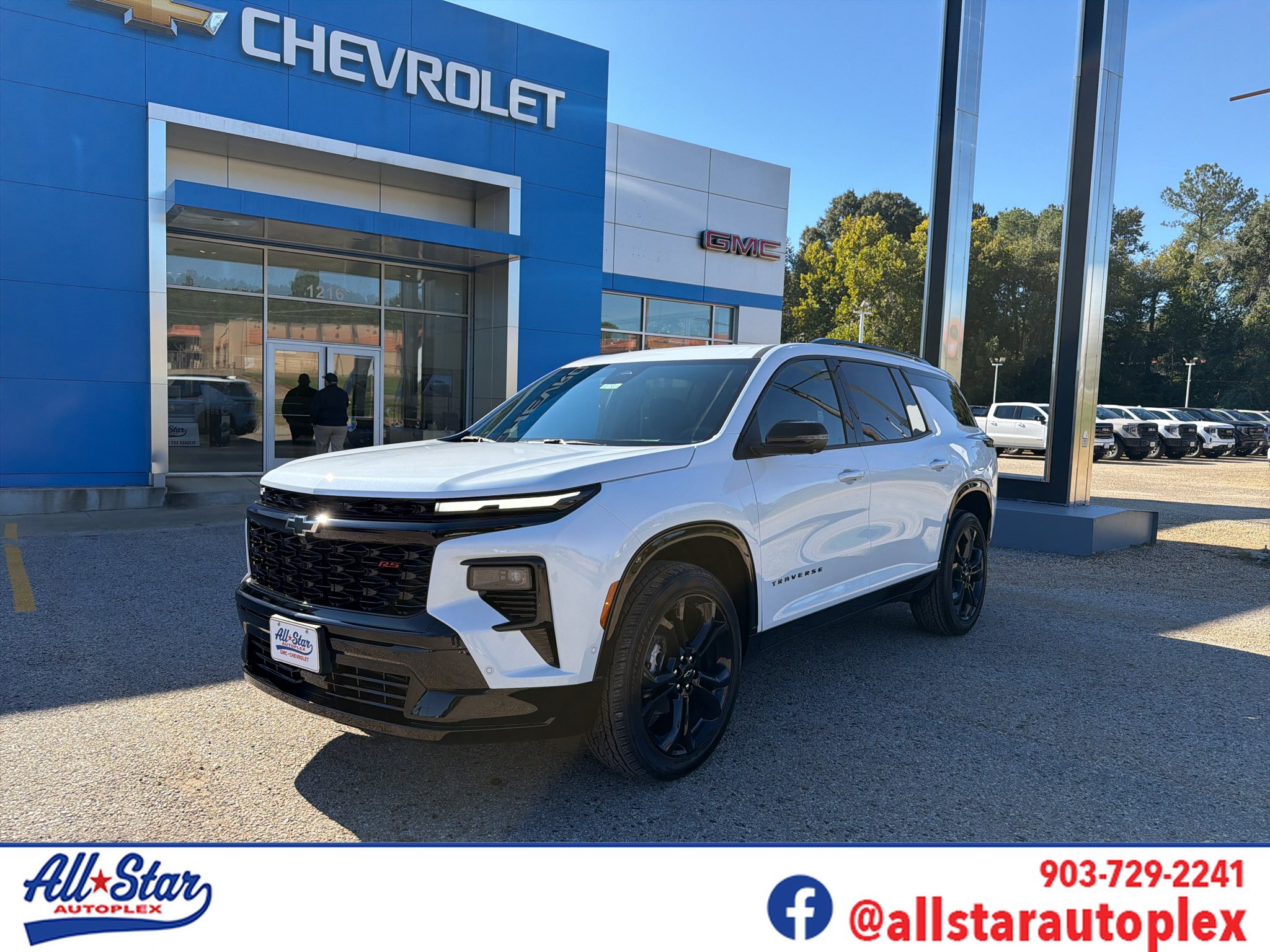 New 2027 Chevrolet Traverse RS w/ LPO, Floor Liner Package FWD image 1