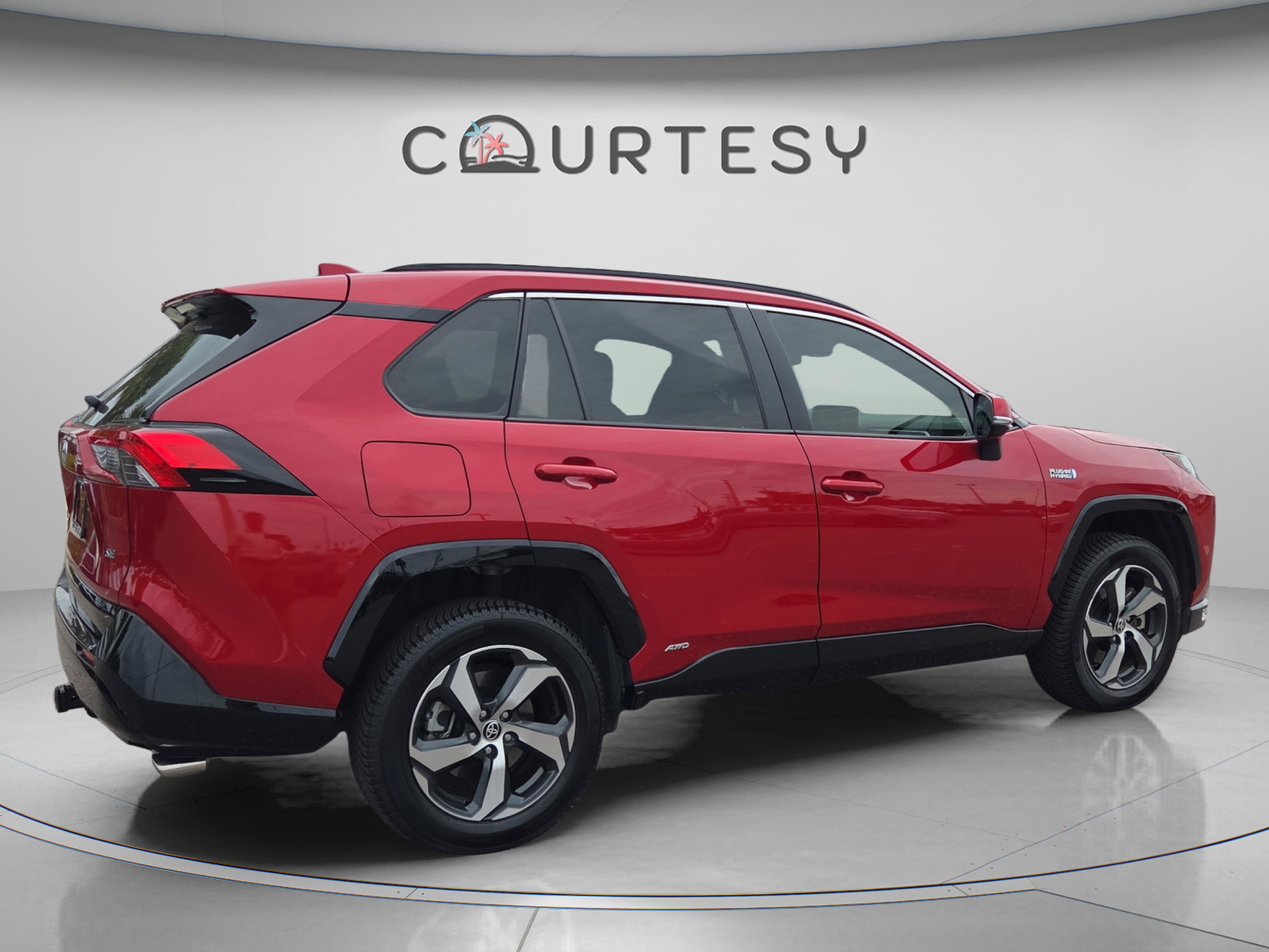 Certified 2022 Toyota RAV4 SE w/ Weather & Moonroof Package AWD/4WD image 5
