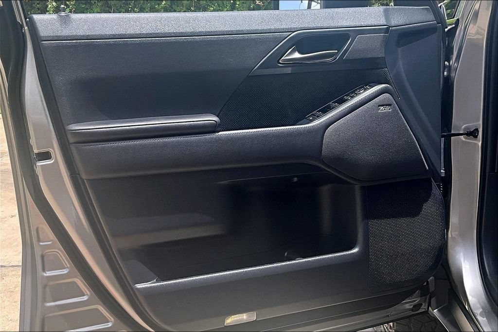 Used 2024 Lexus GX 550 AWD/4WD image 24