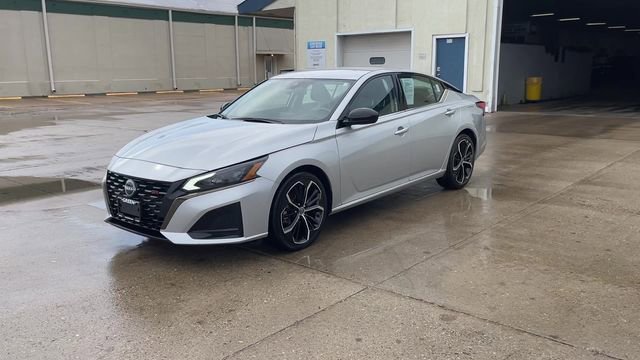 Used 2024 Nissan Altima 2.5 SR image 4