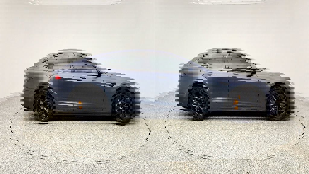 Used 2021 Tesla Model S Plaid image 4