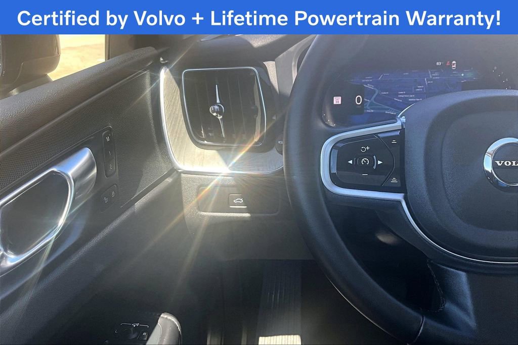 Used 2025 Volvo XC60 B5 Plus image 26