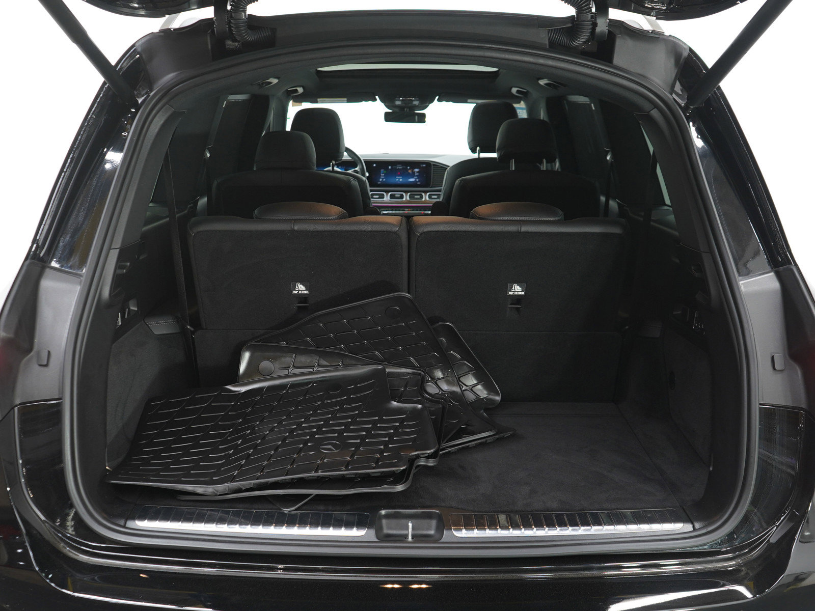 Used 2024 Mercedes-Benz GLS 450 4MATIC image 9