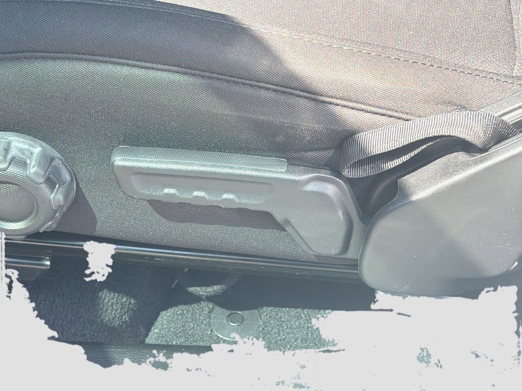 Used 2023 Jeep Wrangler Sport S image 22