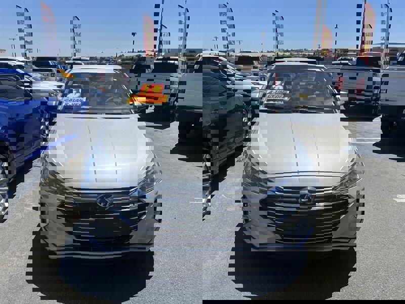 Used 2020 Hyundai Elantra SEL image 3