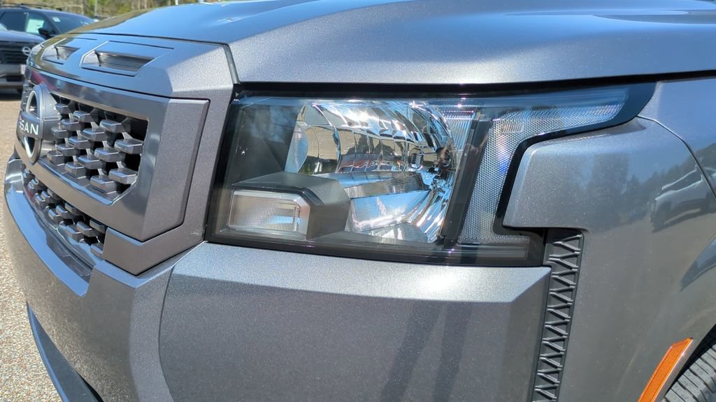 Used 2025 Nissan Frontier SV w/ SV Convenience Package image 9