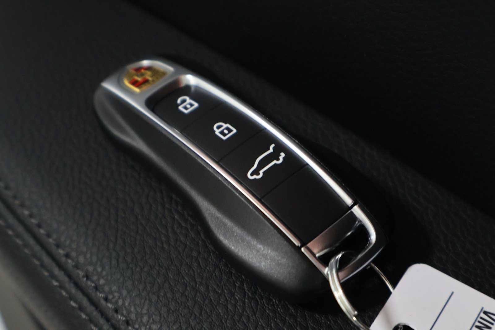 New 2026 Porsche Cayenne Coupe AWD/4WD image 42