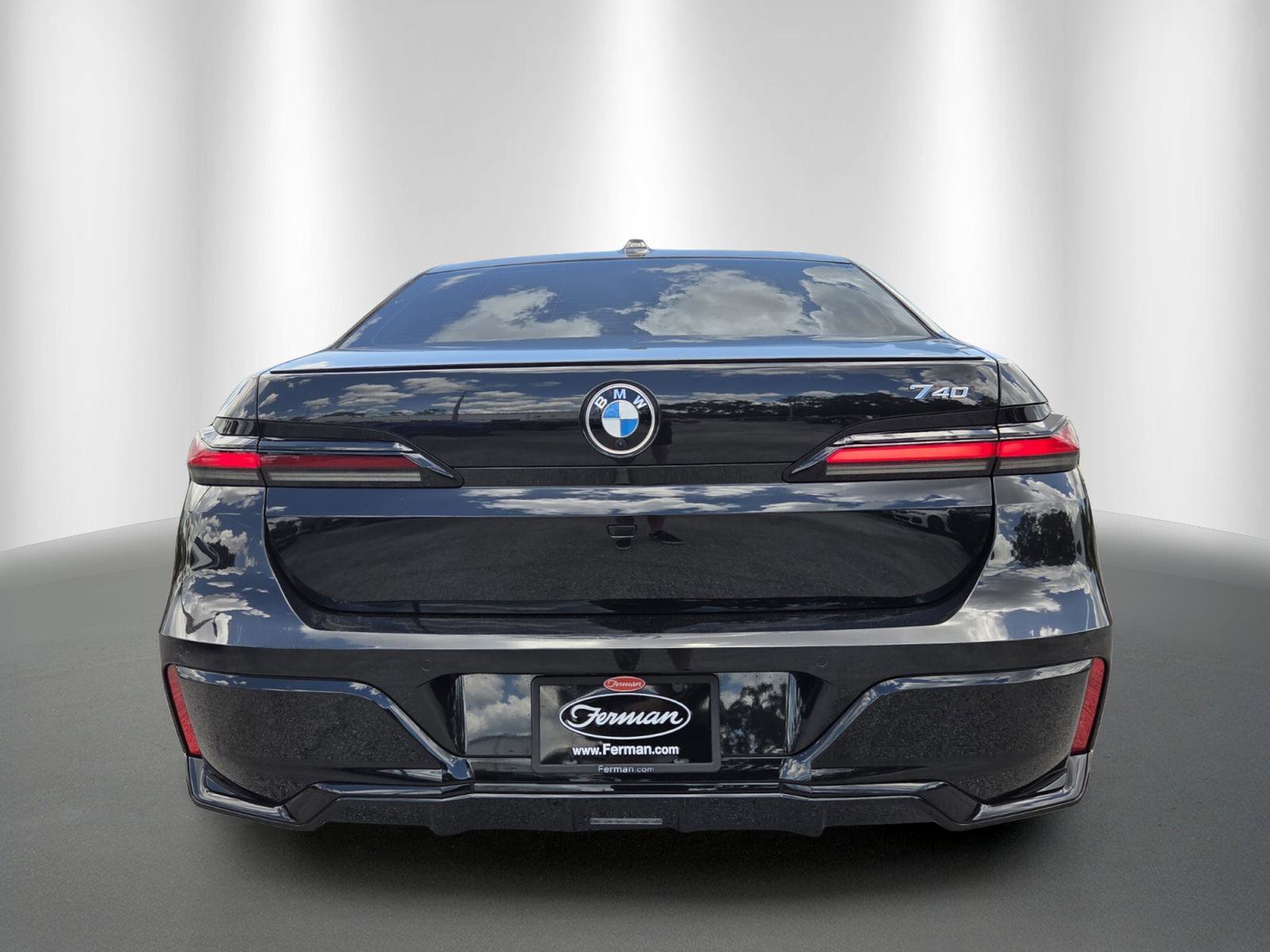 Certified 2023 BMW 740i w/ Parking Assistance Package RWD image 6