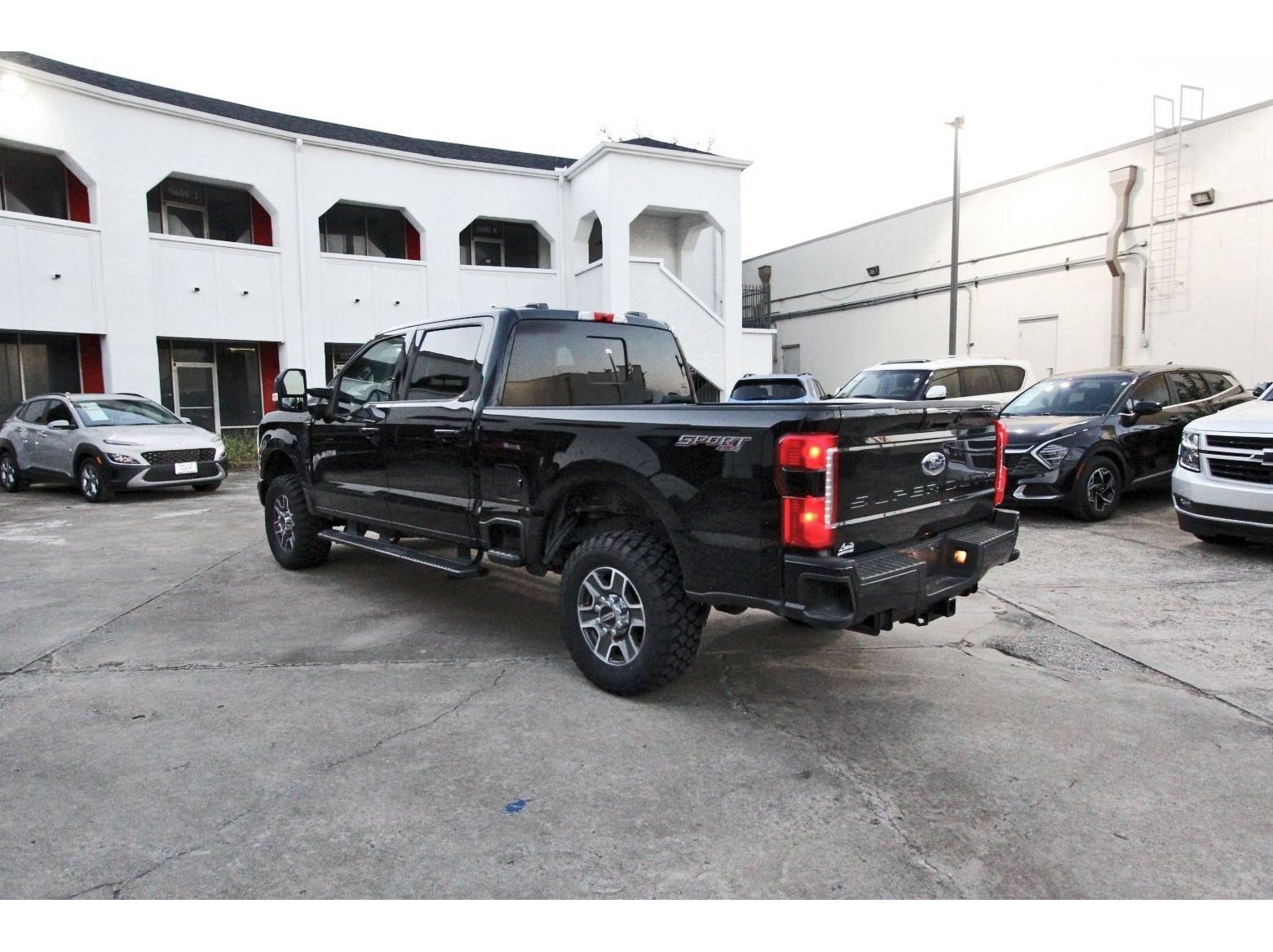 Used 2024 Ford F250 Lariat w/ Sport Appearance Package AWD/4WD image 5