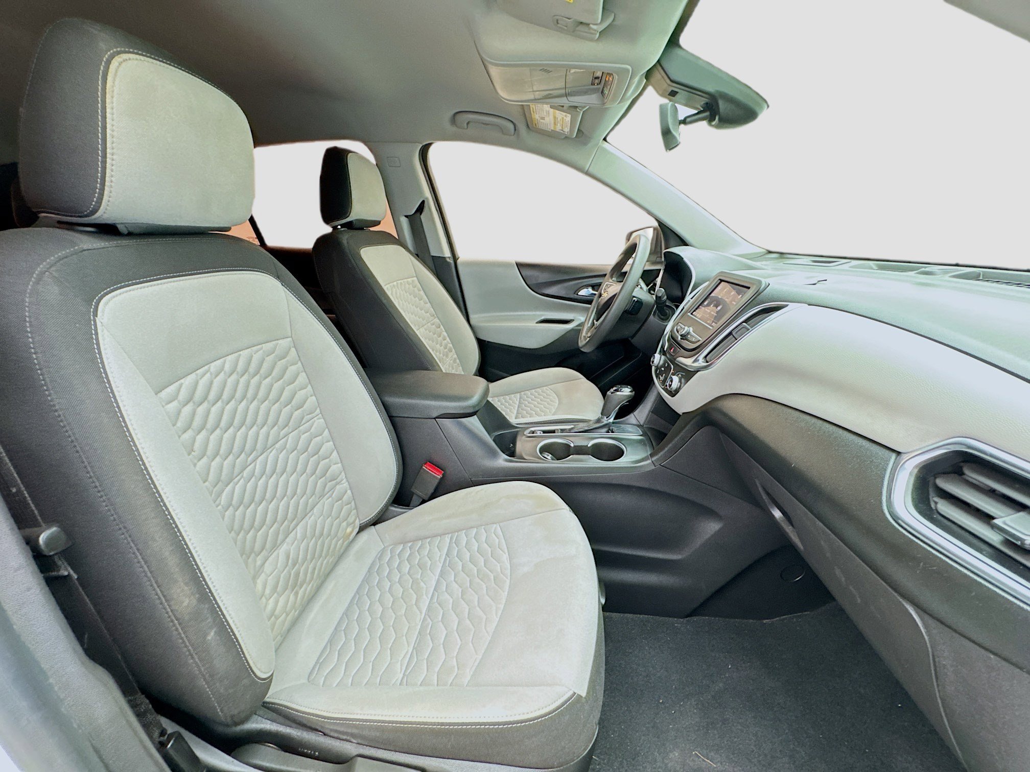 Used 2021 Chevrolet Equinox LS FWD image 19